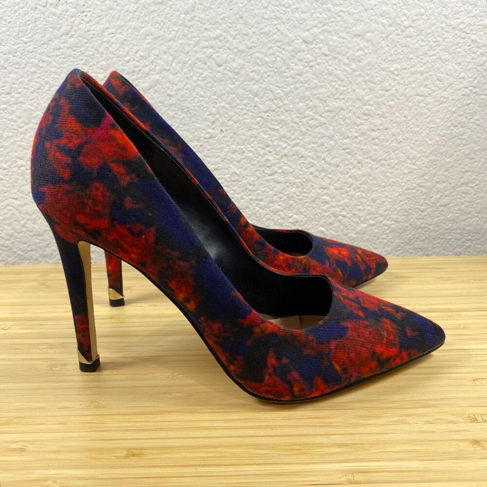 Call It Spring Abstract Print Pointed Toe Pumps  Size 6 - Picture 4 of 9